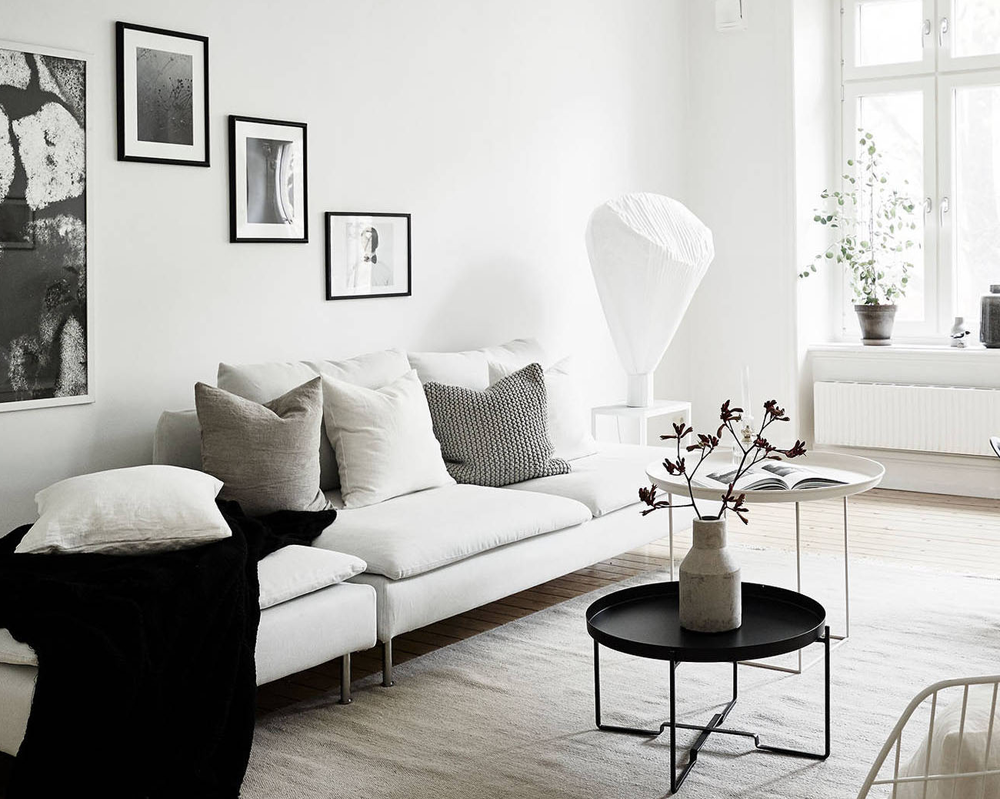 Decorao preto e branco: quando menos realmente  mais no design de interiores